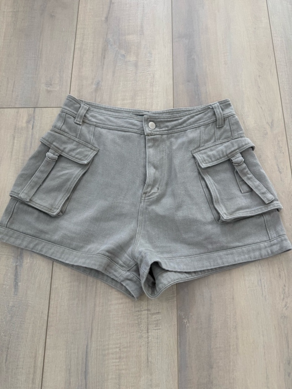 White Fox Boutique Gray High-Rise Cargo Shorts